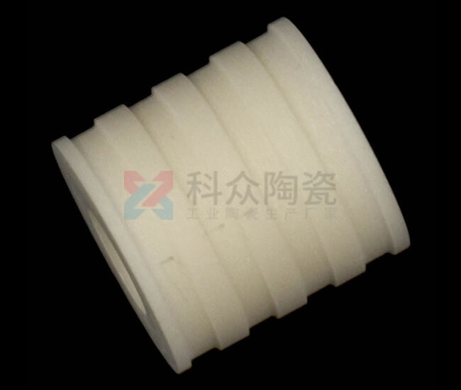 氧化鋁陶瓷件的特點(diǎn)有哪些呢？（圖）