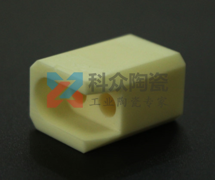 氧化鋁陶瓷有那三個(gè)顯著的優(yōu)點(diǎn)？